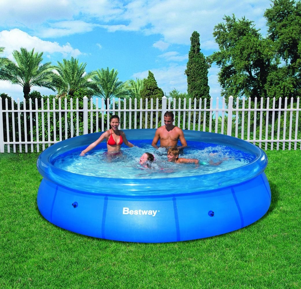 piscine gonflable famille enfants