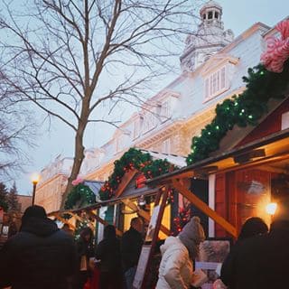 Magasiner le soir de Noël