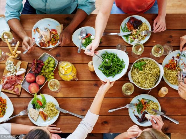 Eviter les excès de nourriture et d’alcool