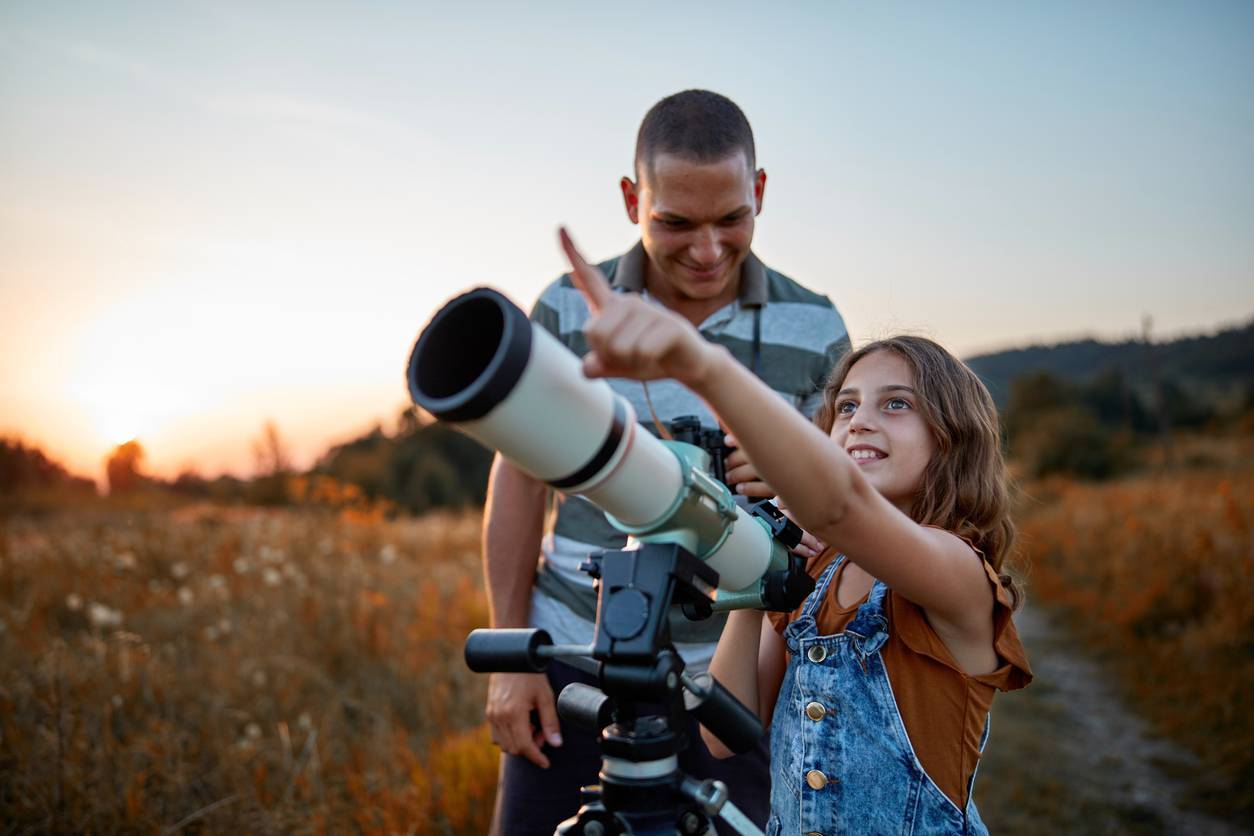 observer le ciel en famille avec un télescope