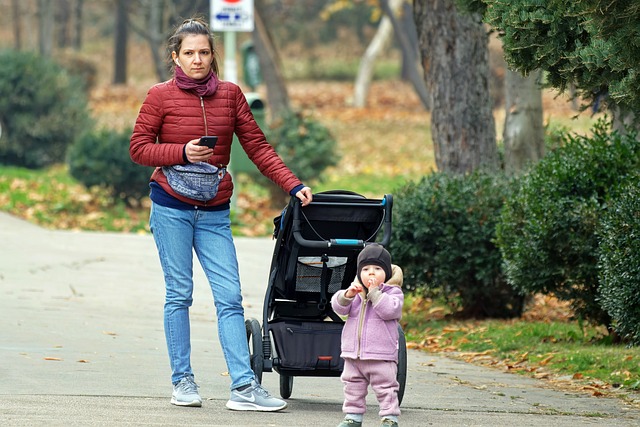 Poussette bébé maman